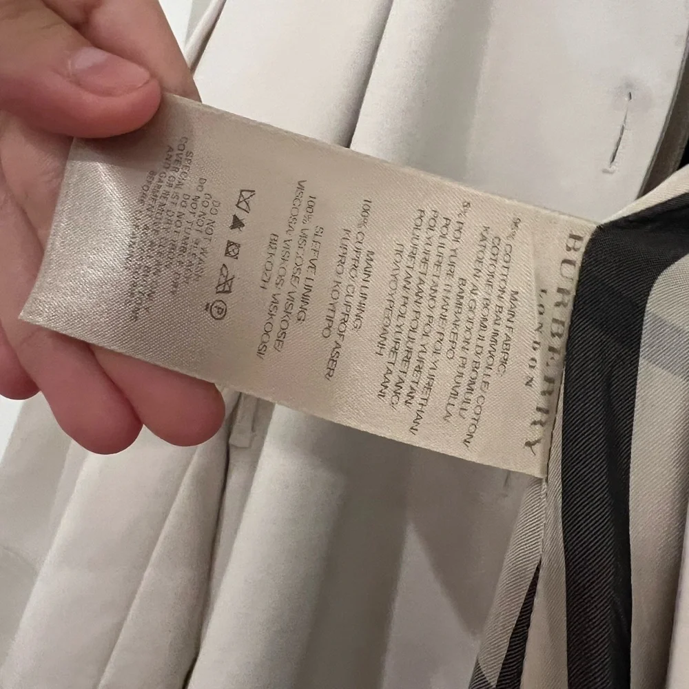 Burberry Trench Classic Cream with Belt - Picture 13 of 14